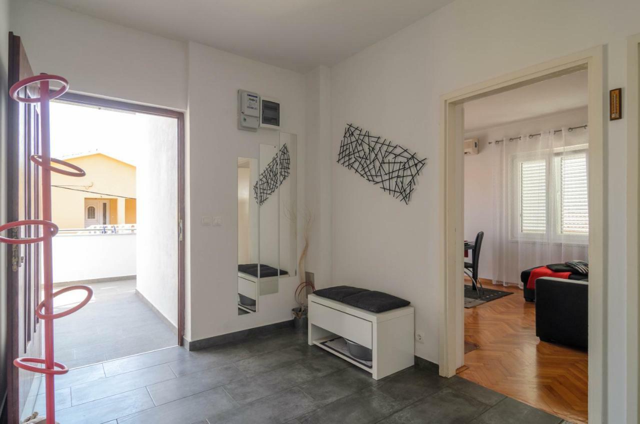 Apartment Marinsko Veli Iz Exterior photo